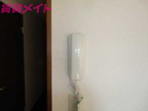 セキュリティ　同建物別部屋写真です