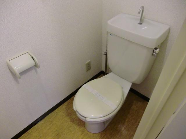 トイレ　トイレもきれいです