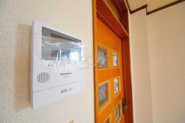 セキュリティ　来客の顔が見えて安心！TVモニターホン付きです♪