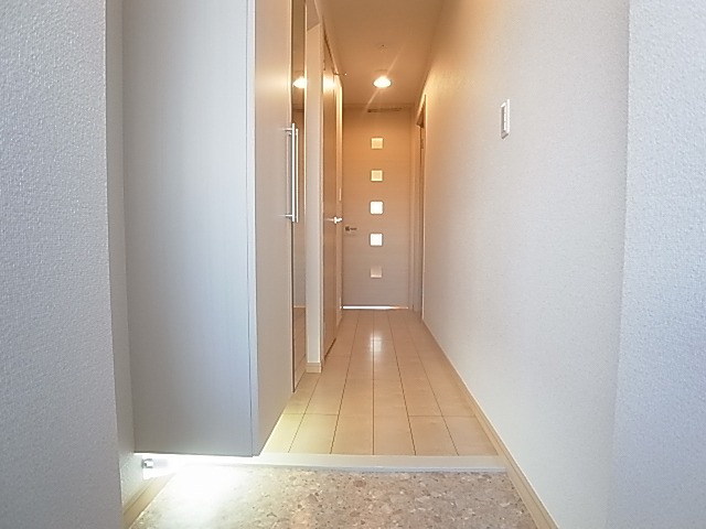 玄関　同型施工物件写真