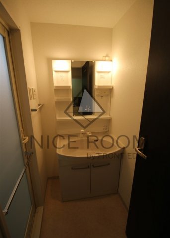 洗面設備　新大阪南グランドマンション　独立洗面台