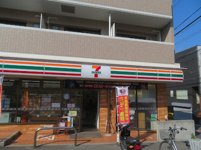 コンビニ　セブンイレブン 枚方東中振2丁目店（コンビニ）まで1227m
