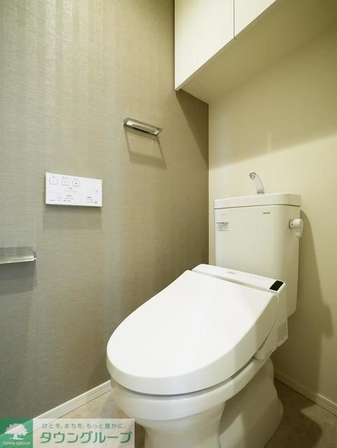 トイレ　※写真は同タイプ住戸です。
