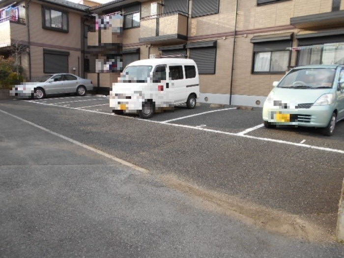 駐車場　駐車場