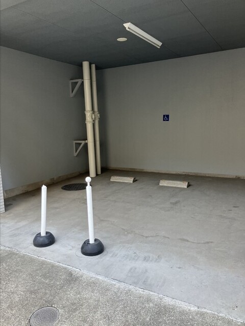 駐車場　障がい者用駐車場