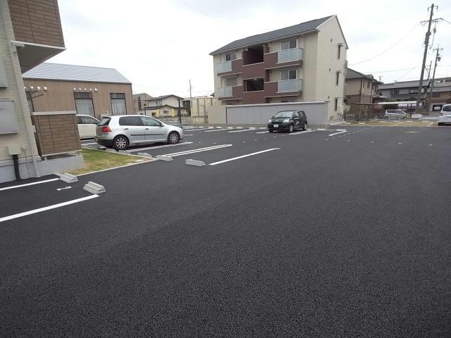 駐車場　駐車場