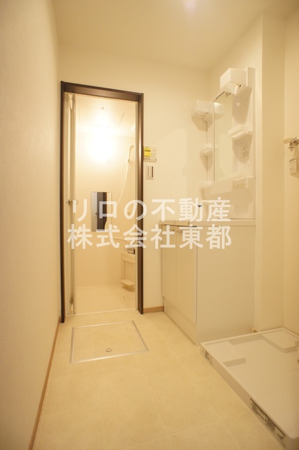 洗面設備　洗髪洗面化粧台なのでおでかけ準備もラクラクです☆