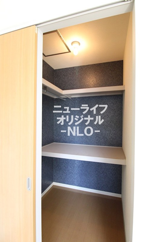 セキュリティ　室内から来訪客を確認できるTVモニターホン付きです☆