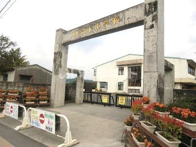 小学校　姶良市立加治木小学校（小学校）まで550m