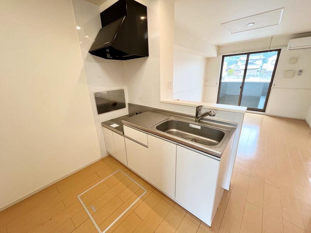 キッチン　※画像と反転タイプのお部屋です