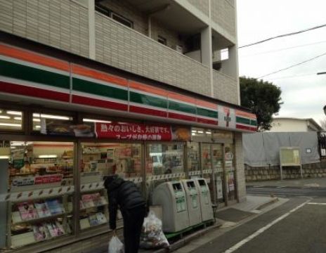 コンビニ　セブンイレブン 世田谷羽根木2丁目店（コンビニ）まで137m