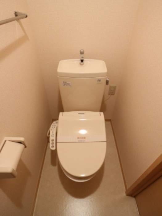 トイレ　清潔感のあるトイレです