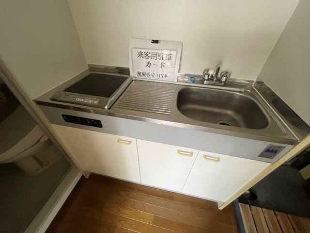 キッチン　壁付けキッチンでスペースを最大限有効活用できます！