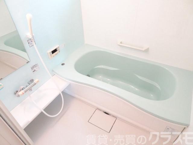 バス・シャワールーム　浴室乾燥機＆追い焚き機能付きバス♪