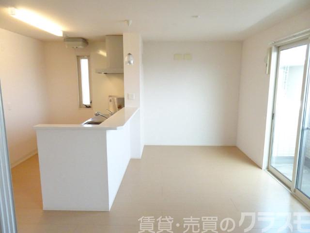 居室・リビング　カウンターキッチンです♪
