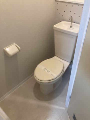 トイレ　ゆったりとした空間のトイレです