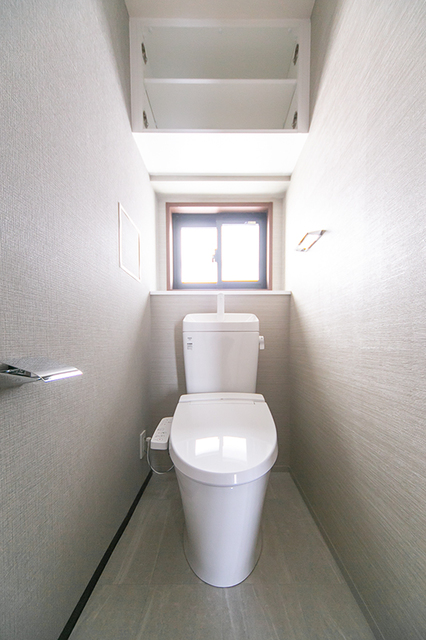 トイレ　※写真は同タイプ住戸です。