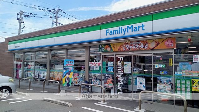 コンビニ　ファミリーマート那珂川ミリカ北店（コンビニ）まで144m