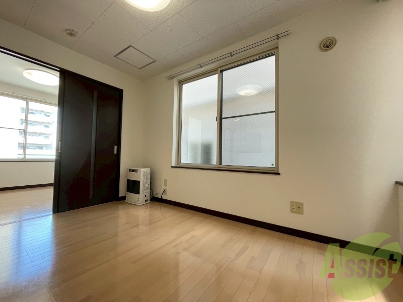居室・リビング　明るいお部屋は気持ちよく過ごせそうですね。
