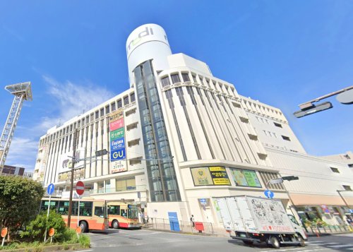 ショッピングセンター　戸塚モディ（ショッピングセンター）まで178m
