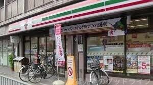 コンビニ　セブンイレブン京都烏丸丸太町西店（コンビニ）まで271m