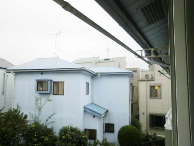 バルコニー　★物干し付き★