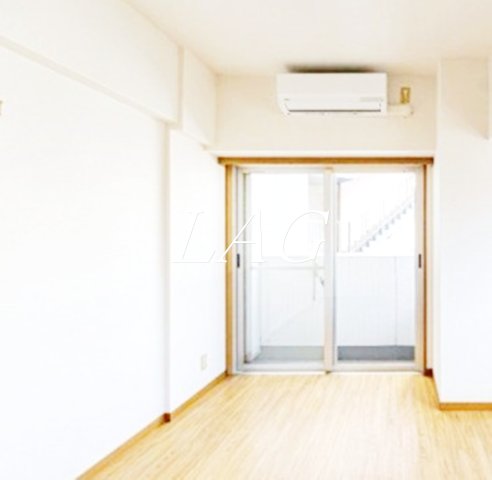 居室・リビング　洋室のお部屋（同仕様）です。