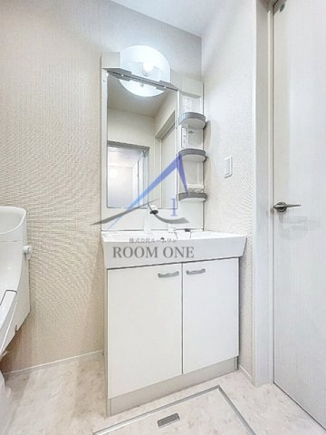 洗面設備　独立洗面台です。