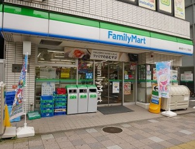 コンビニ　ファミリーマート 錦糸町ウインズ前店（コンビニ）まで560m