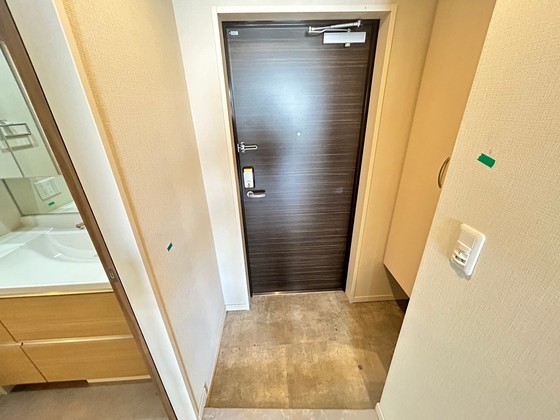 玄関　※別部屋の写真です