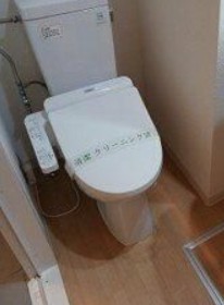 トイレ　別タイプ部屋　参考写真です