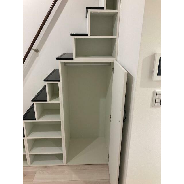収納　収納付き階段！（２．３号室は反転タイプ）
