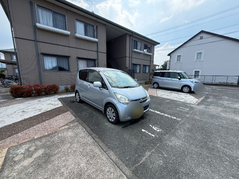 駐車場　駐車場