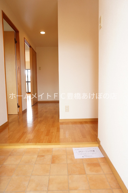 玄関　同型別部屋写真