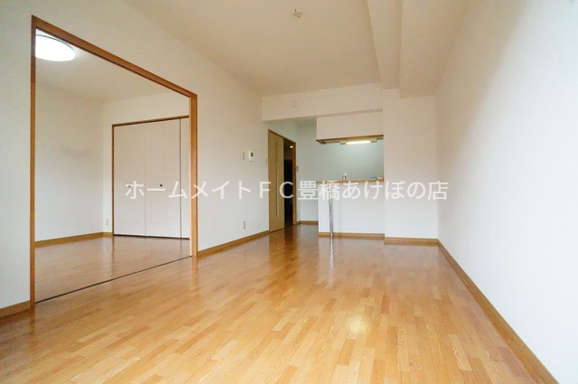 居室・リビング　同型別部屋写真