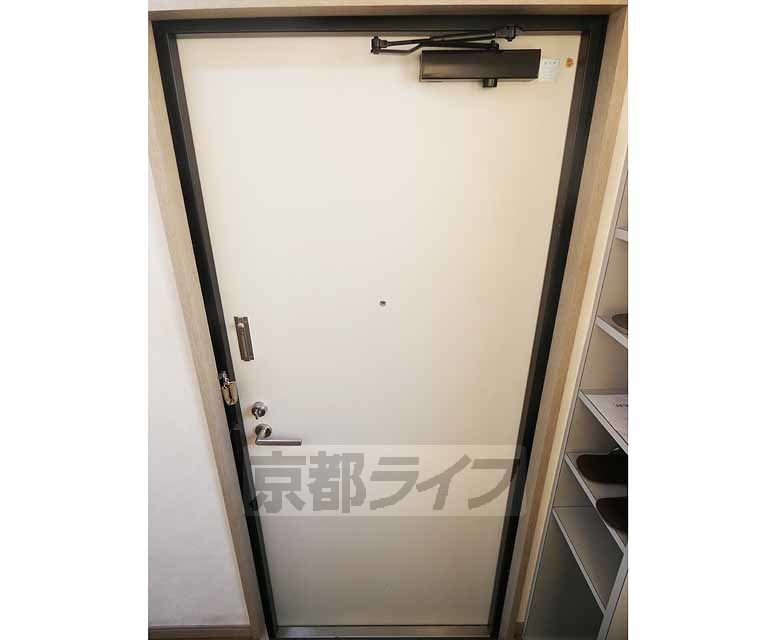 その他設備　しっかりとしたドア。
