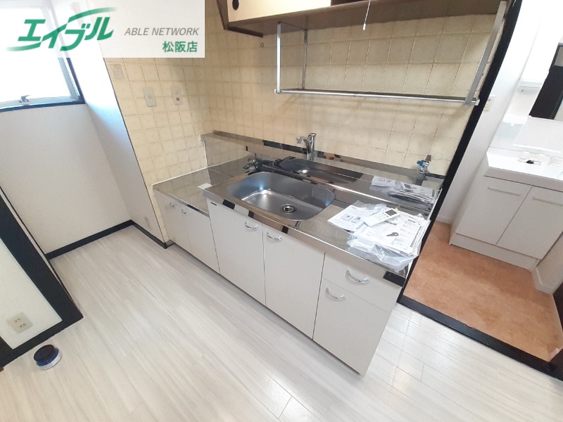 キッチン　同タイプ部屋写真です。