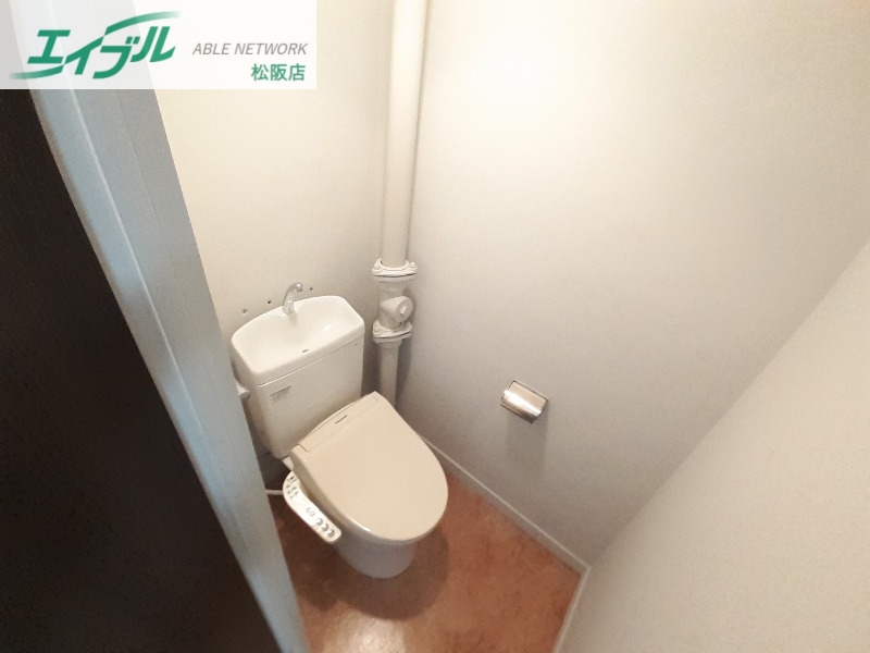トイレ　同タイプ部屋写真です。