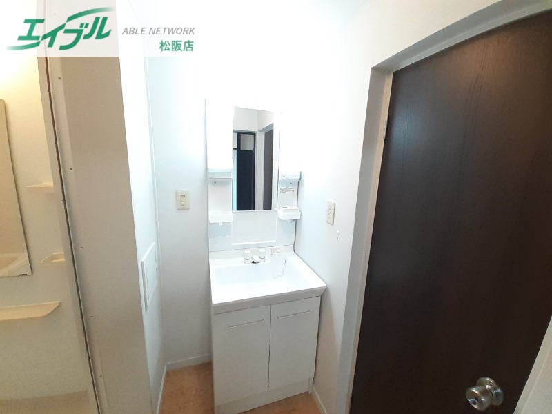 洗面設備　同タイプ部屋写真です。