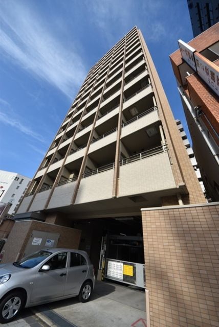 建物外観　青い空に映えますね