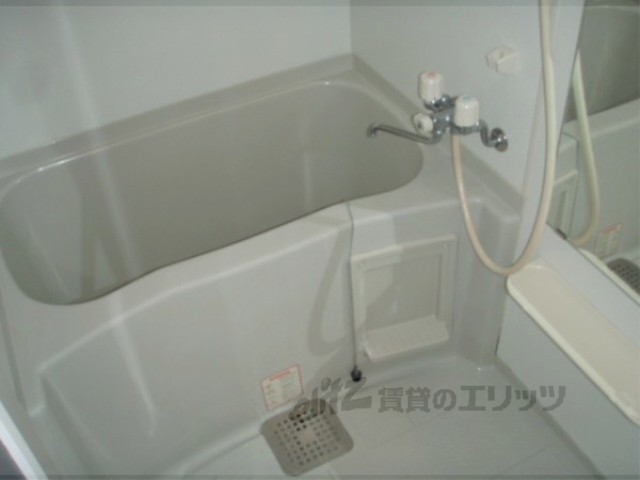 バス・シャワールーム　風呂・トイレ別です