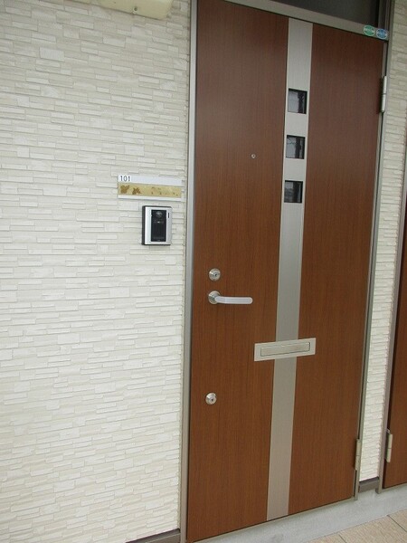 玄関　落ち着いた玄関です