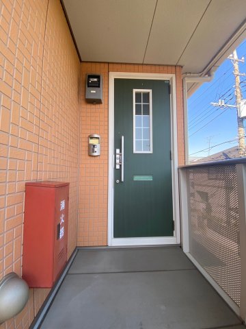 エントランス　落ち着いたエントランスです
