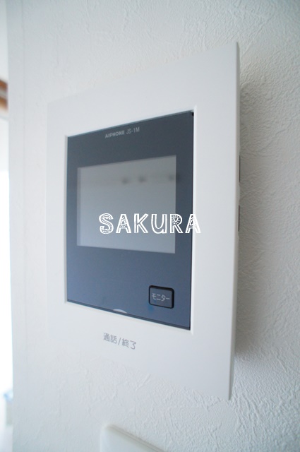 セキュリティ　女性の方でも安心のモニター付きインターフォン♪