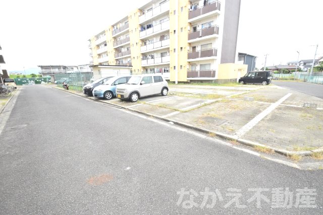 駐車場　駐車スペースもあります