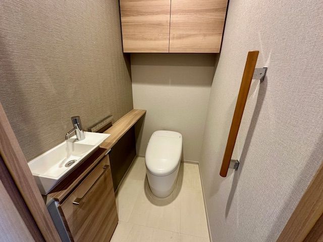 西鉄貝塚線 香椎花園前駅 徒歩34分 6階建 築2年のトイレ写真