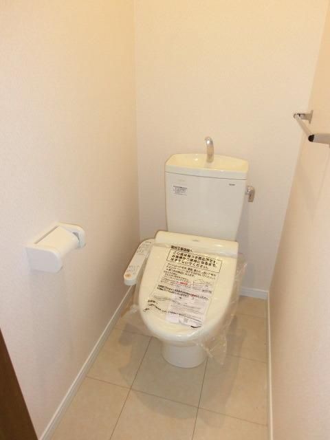 ＪＲ武蔵野線 南流山駅 徒歩4分 2階建 築12年のトイレ写真