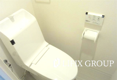京急本線 子安駅 徒歩3分 8階建 築13年のトイレ写真