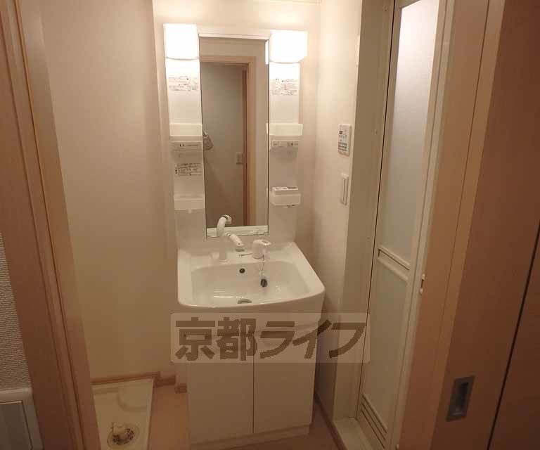 ＪＲ片町線 藤阪駅 徒歩25分 3階建 築18年の内装写真