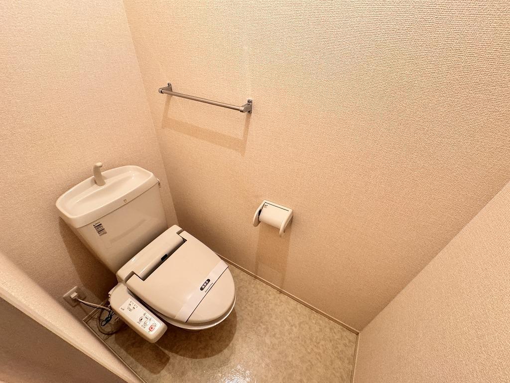 トイレ　別のお部屋のお写真です